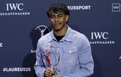 لامين يامال يفوز بجائزة أفضل رياضي شاب