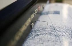 زلزال بقوة 5.7 درجات يضرب إندونيسيا