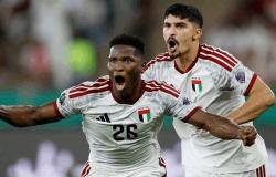 الإمارات تهزم عُمان وتواجه السعودية في نهائي "خليجي 27"