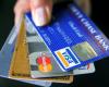 هل يتوقف استقبال البطاقات المصرفية في السوبرماركت؟