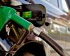 انخفاض أسعار البنزين والمازوت.. والغاز يرتفع