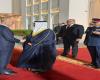 الحجار يصل البحرين